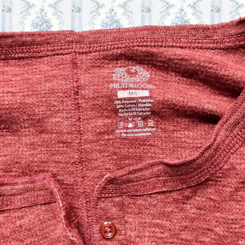 Fruit of the Loom Women's Medium Large  Soft red cotton onesie button up design - Picture 3 of 4